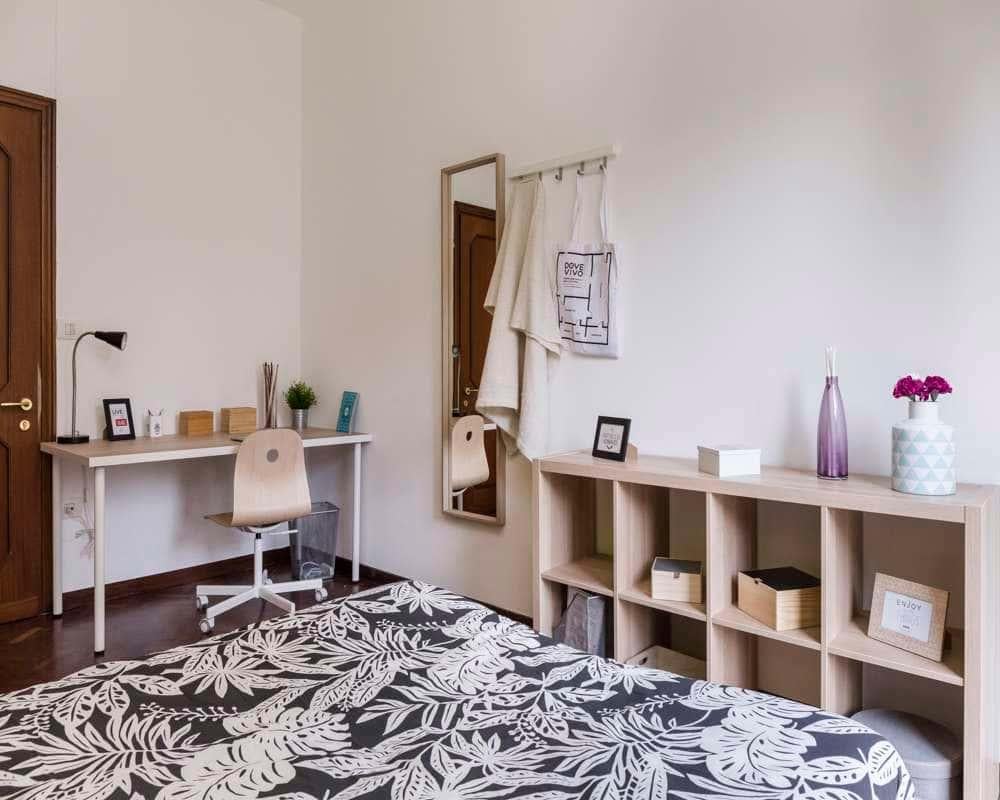 negozio in affitto a Bologna in zona Saragozza