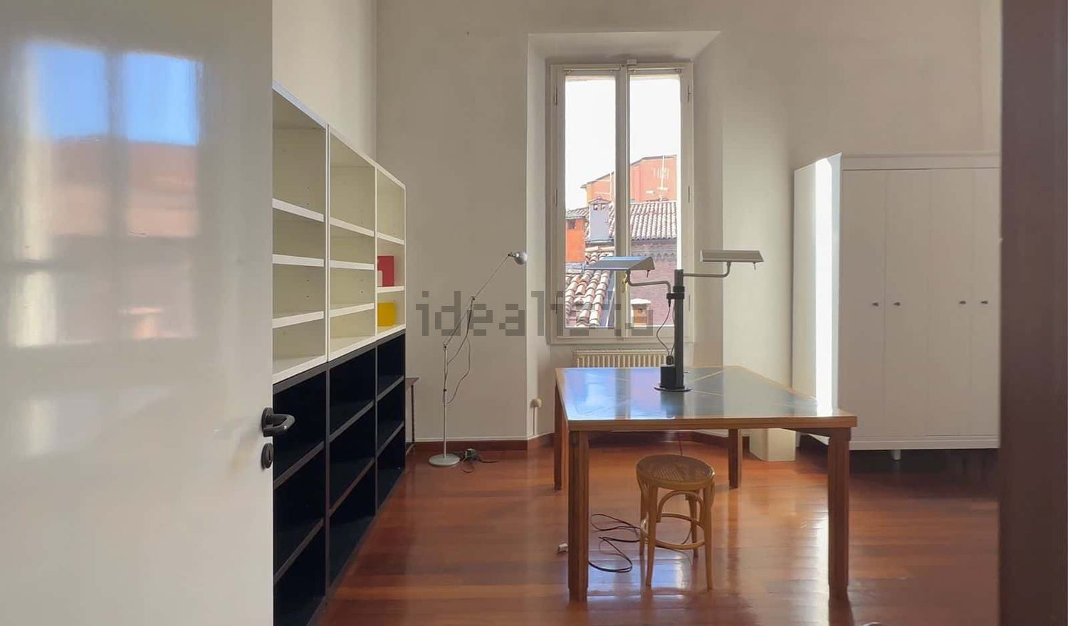 negozio in affitto a Bologna in zona Centro Storico