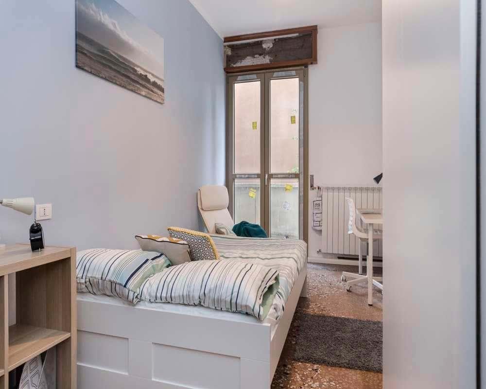 negozio in affitto a Bologna in zona Saragozza