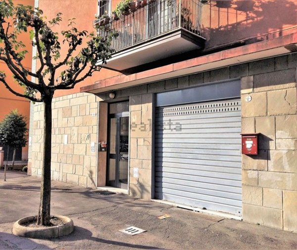 locale commerciale in affitto a Bologna in zona San Vitale