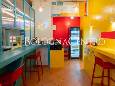 negozio in affitto a Bologna in zona Centro Storico
