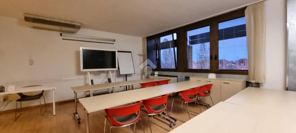 ufficio in affitto a Bologna in zona Corticella