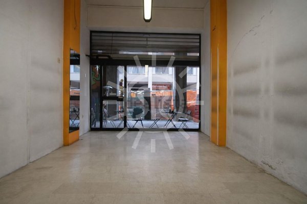 locale commerciale in affitto a Bologna in zona Quartiere Porto