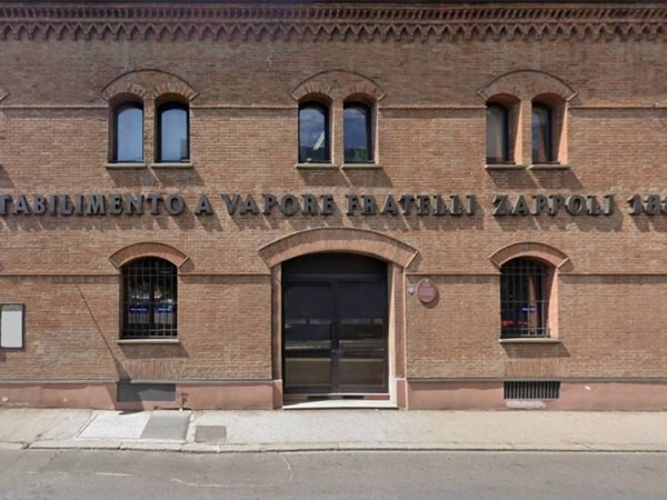 negozio in affitto a Bologna