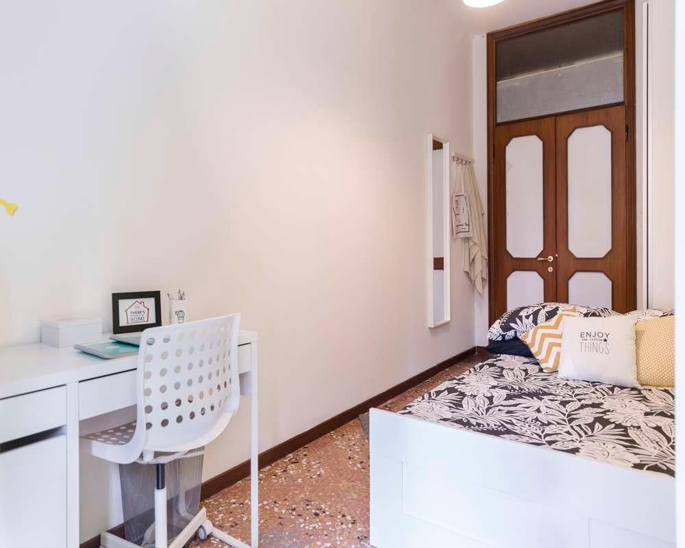 negozio in affitto a Bologna in zona Centro Storico