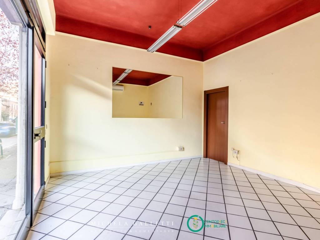 negozio in affitto a Bologna in zona San Vitale
