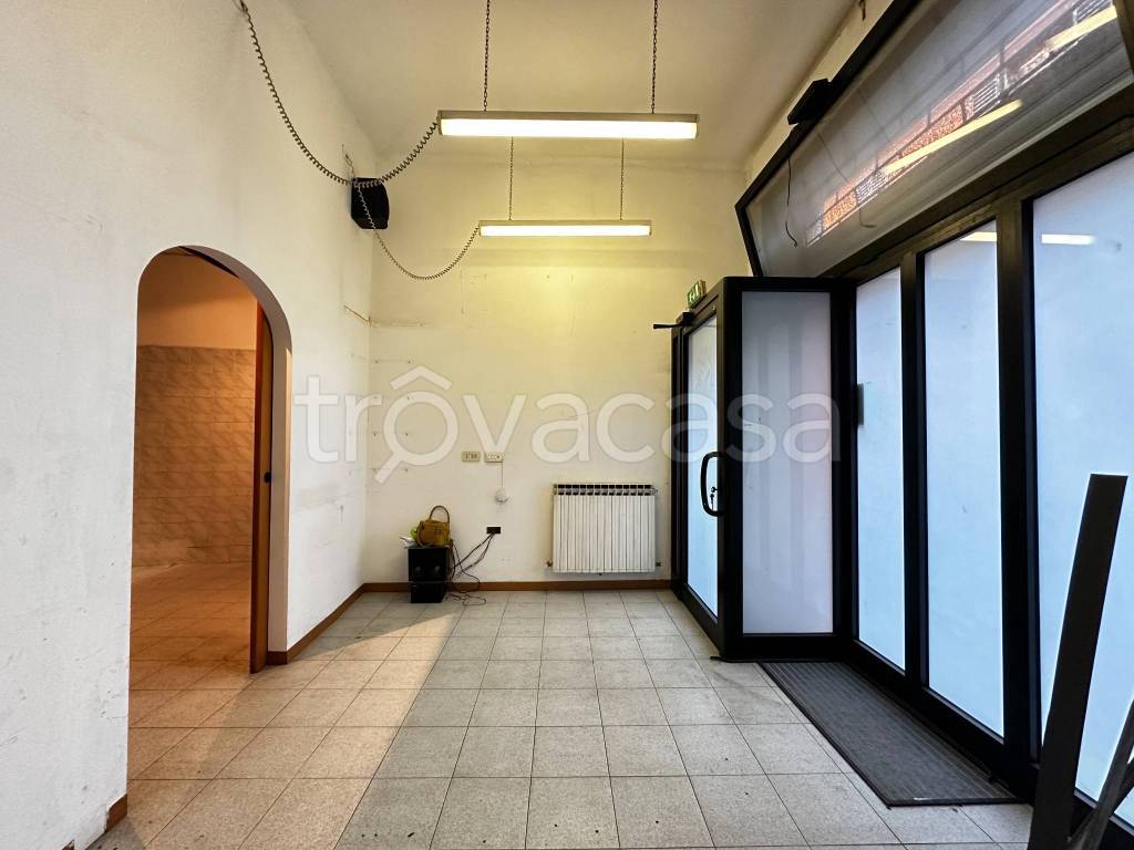 negozio in affitto a Bologna in zona Centro Storico