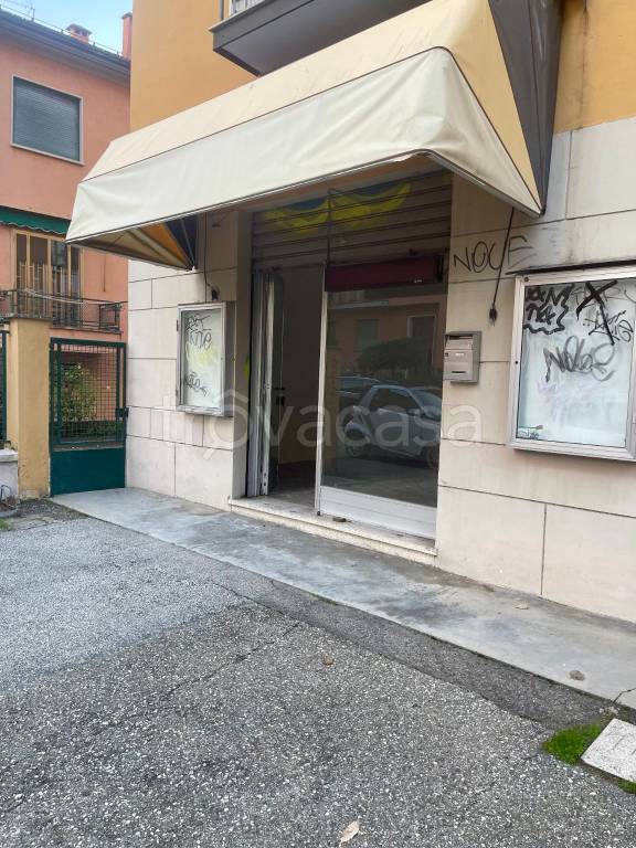 negozio in affitto a Bologna in zona San Vitale