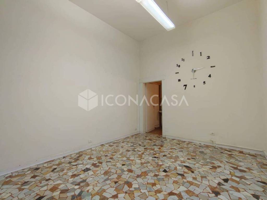 negozio in affitto a Bologna in zona San Vitale