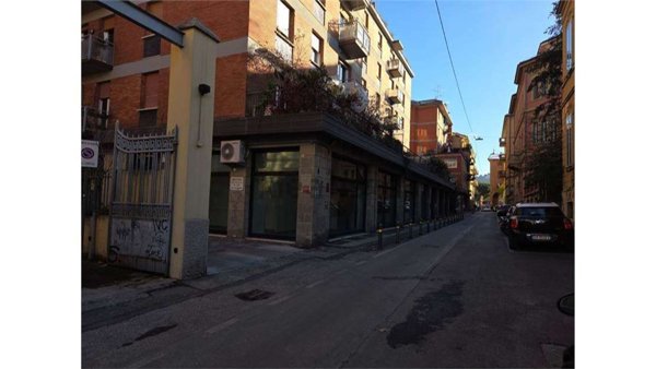 locale commerciale in affitto a Bologna in zona Quartiere Porto