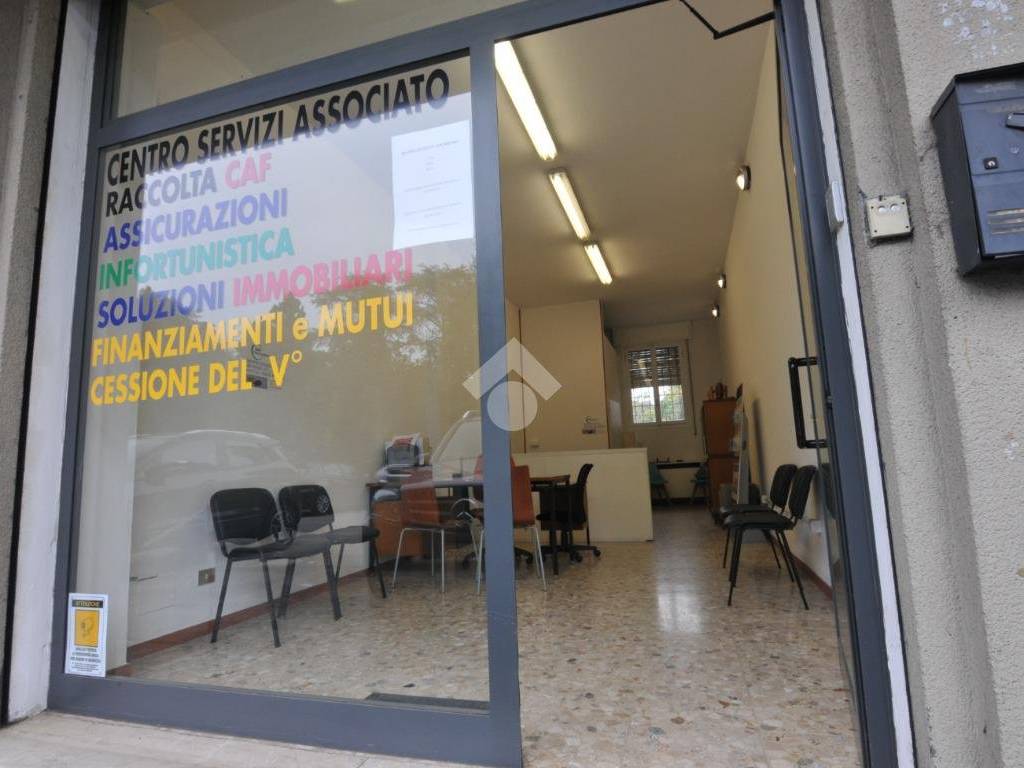 negozio in affitto a Bologna in zona Bolognina