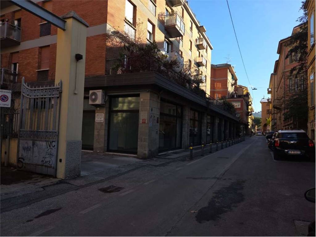 negozio in affitto a Bologna