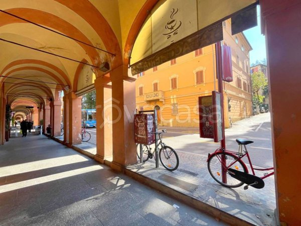 negozio in affitto a Bologna in zona Saragozza