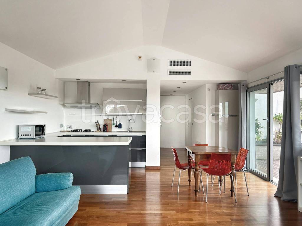 appartamento in affitto a Bologna in zona Saragozza