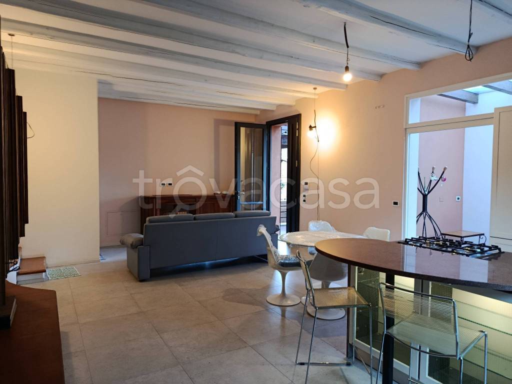 casa indipendente in affitto a Bologna in zona Saragozza