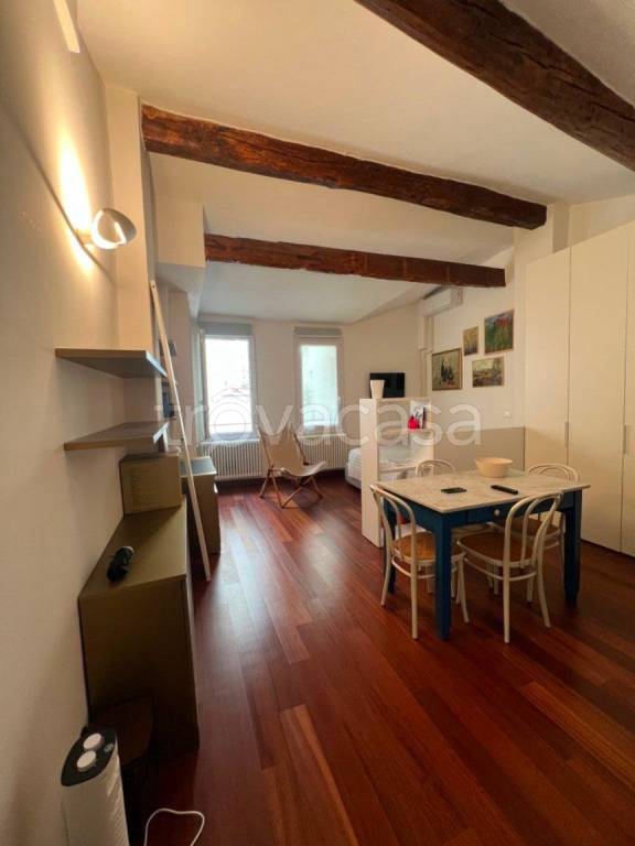 appartamento in affitto a Bologna in zona Santo Stefano