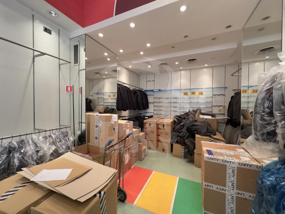 locale commerciale in affitto a Bologna in zona Centro Storico