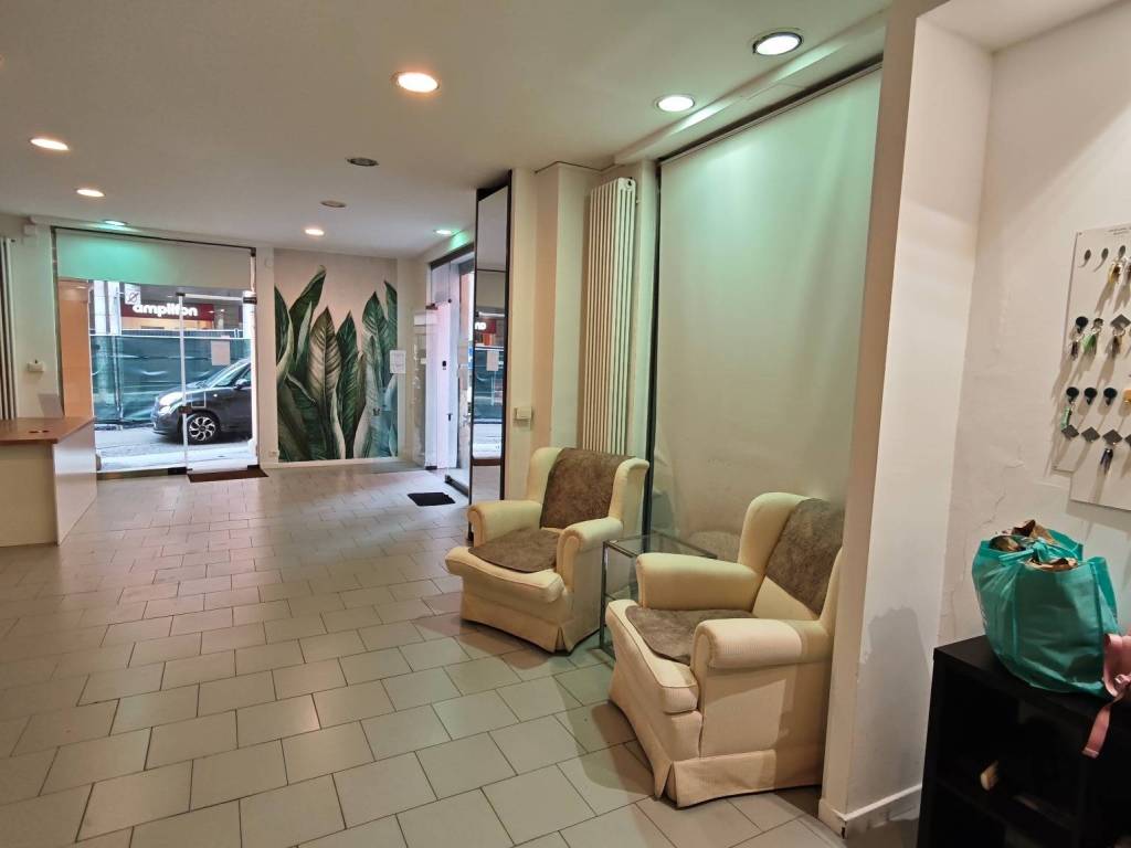 negozio in affitto a Bologna in zona Lame