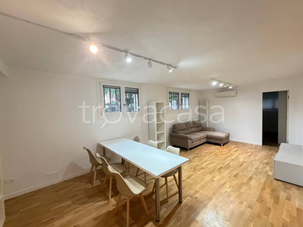 appartamento in affitto a Bologna in zona Santa Viola