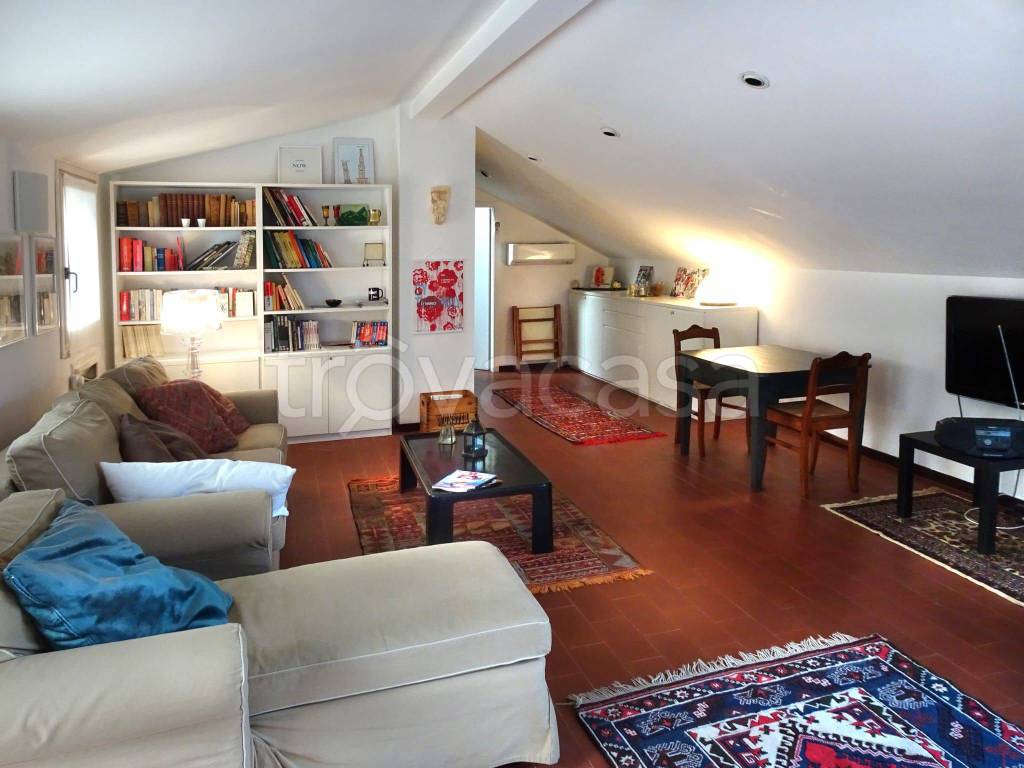 appartamento in affitto a Bologna in zona Santo Stefano