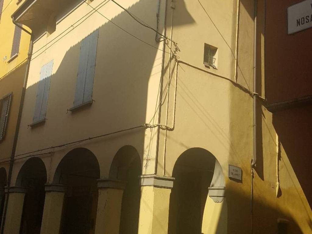 negozio in affitto a Bologna