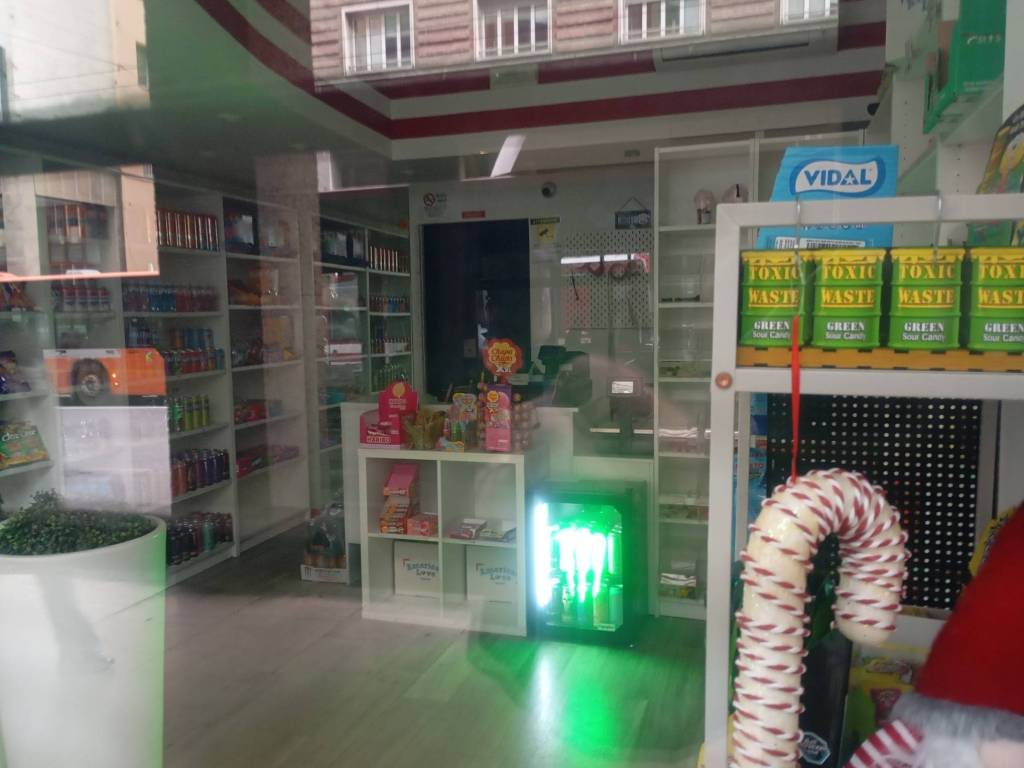 negozio in affitto a Bologna in zona Centro Storico