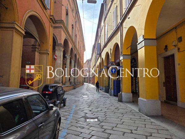 negozio in affitto a Bologna in zona Centro Storico