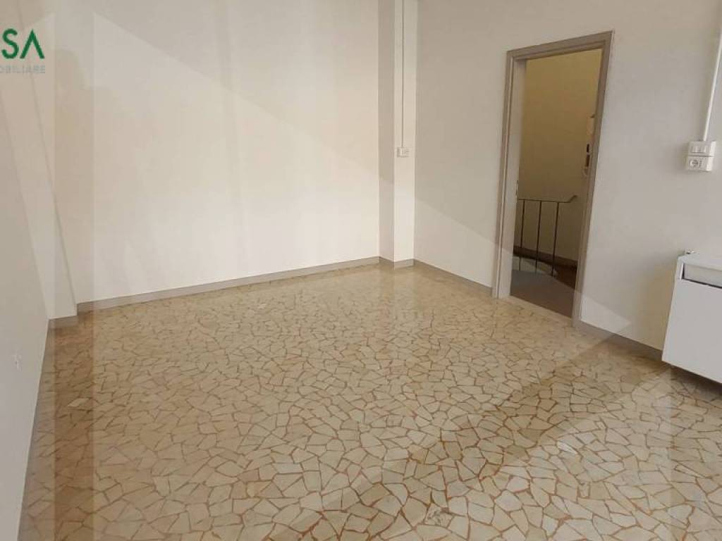 negozio in affitto a Bologna in zona San Vitale