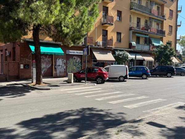 negozio in affitto a Bologna in zona Pilastro