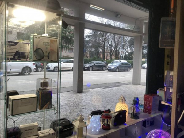 negozio in affitto a Bologna in zona Bolognina