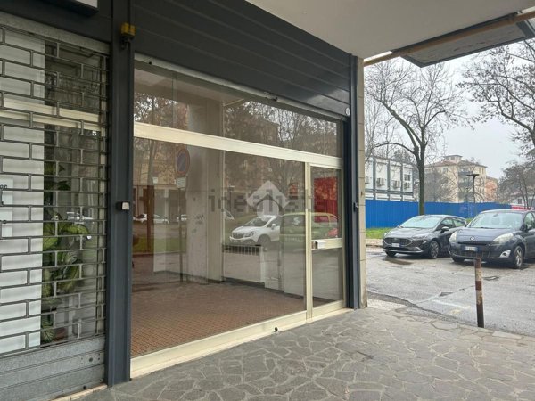 negozio in affitto a Bologna in zona Borgo Panigale