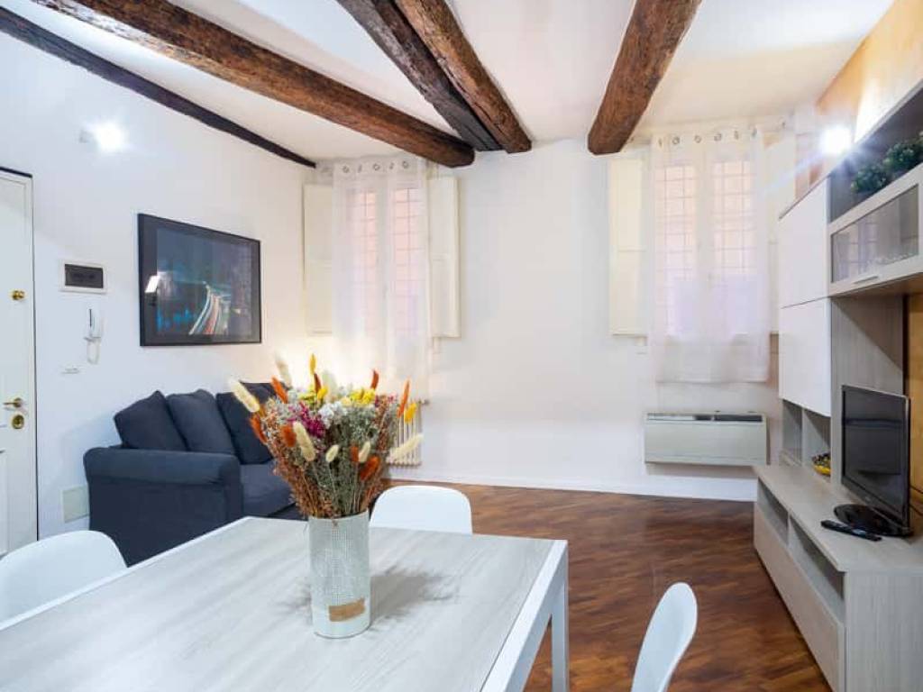 appartamento in affitto a Bologna in zona Santo Stefano