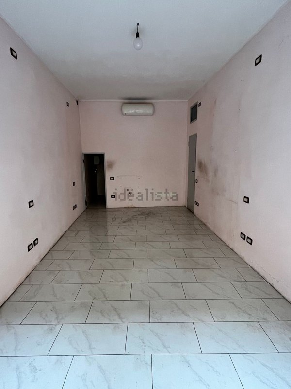 negozio in affitto a Bologna in zona Centro Storico