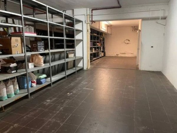 negozio in affitto a Bologna in zona Centro Storico