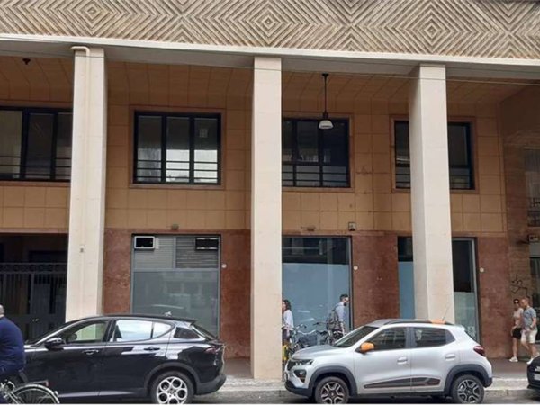 negozio in affitto a Bologna in zona Quartiere Porto
