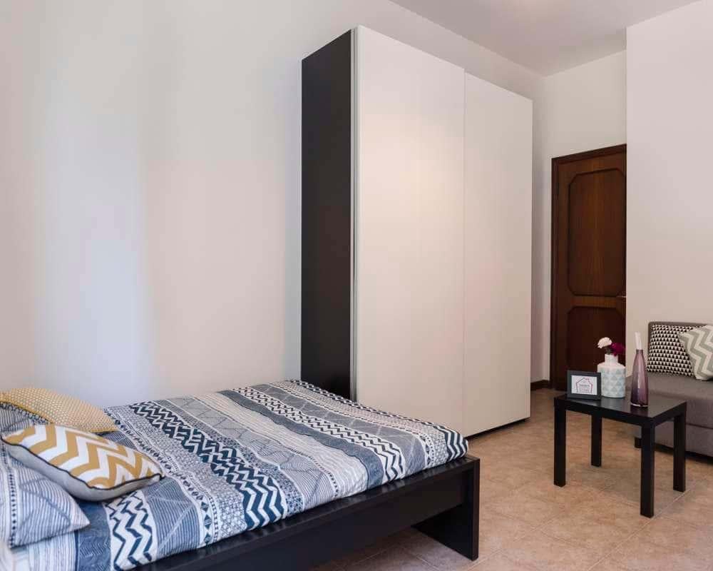 negozio in affitto a Bologna in zona Saragozza