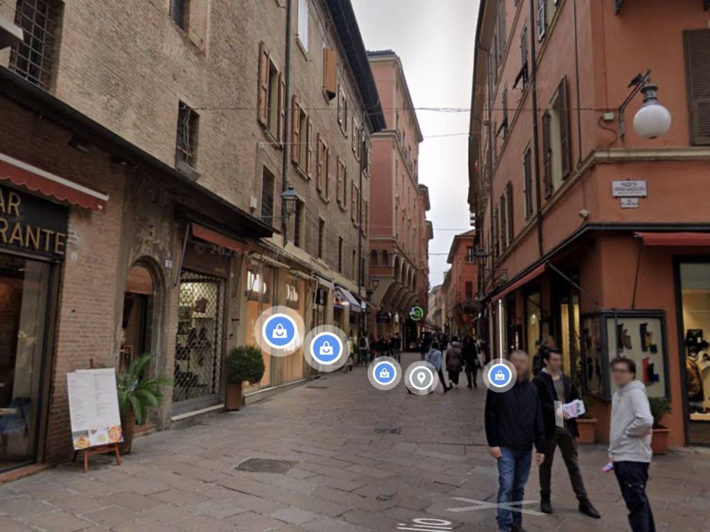 negozio in affitto a Bologna