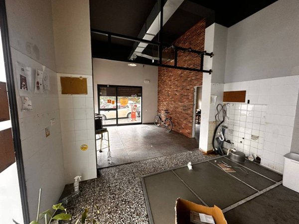 negozio in affitto a Bologna in zona San Vitale