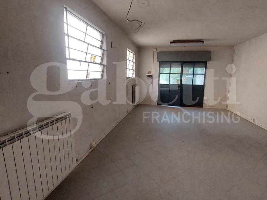 locale commerciale in affitto a Bologna in zona Santa Viola