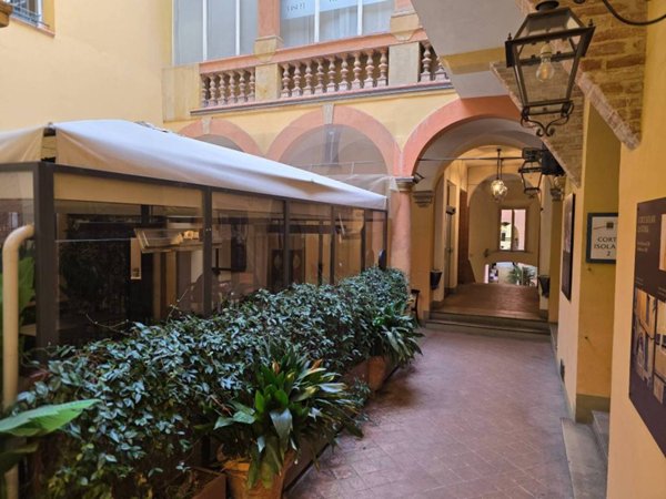 appartamento in affitto a Bologna in zona Santo Stefano