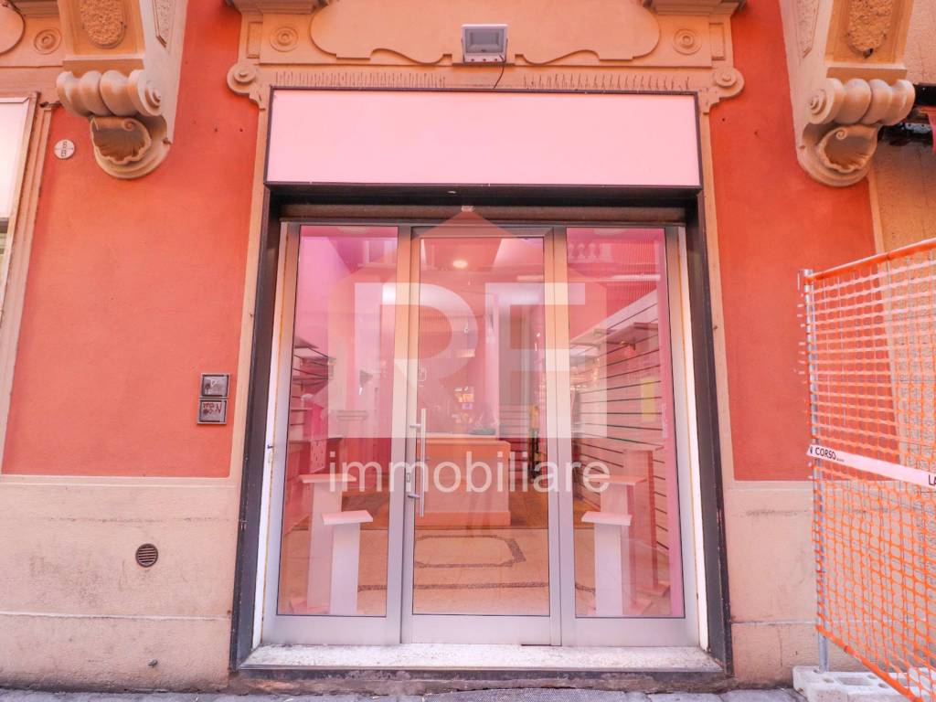 negozio in affitto a Bologna in zona Centro Storico