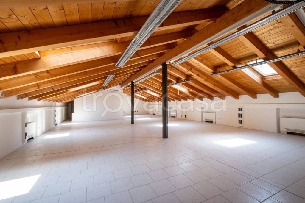 ufficio in affitto a Bologna in zona Saffi
