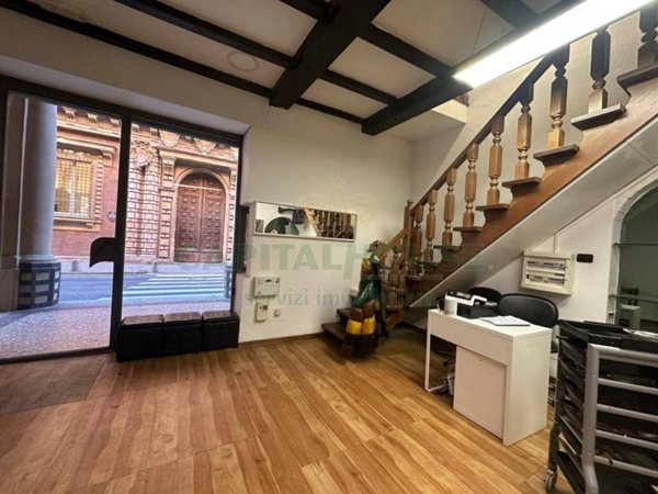 negozio in affitto a Bologna in zona San Vitale