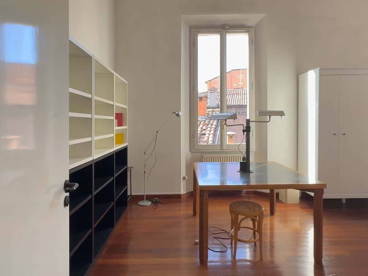 negozio in affitto a Bologna in zona Centro Storico