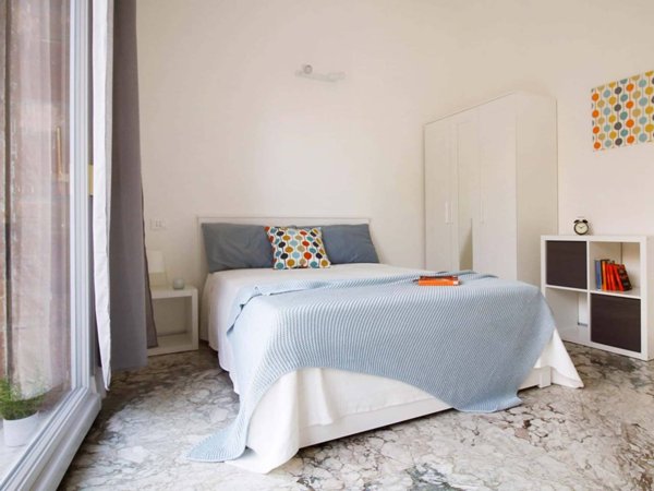 negozio in affitto a Bologna in zona Santo Stefano