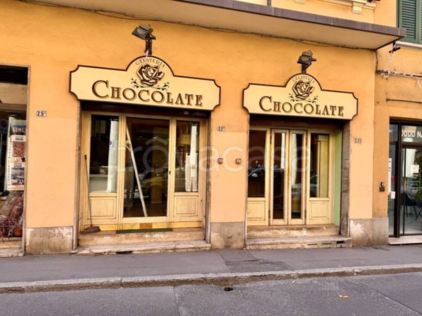 negozio in affitto a Bologna in zona Santo Stefano