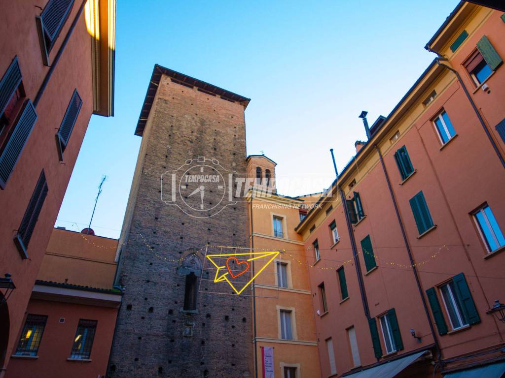 negozio in affitto a Bologna
