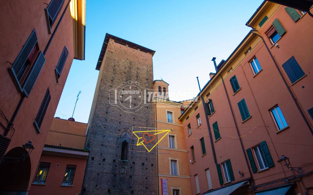 negozio in affitto a Bologna in zona Centro Storico