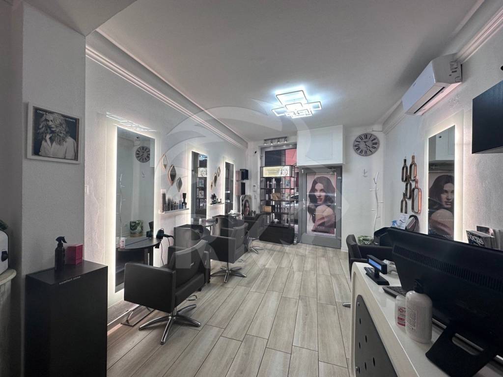 negozio in affitto a Bologna in zona Centro Storico