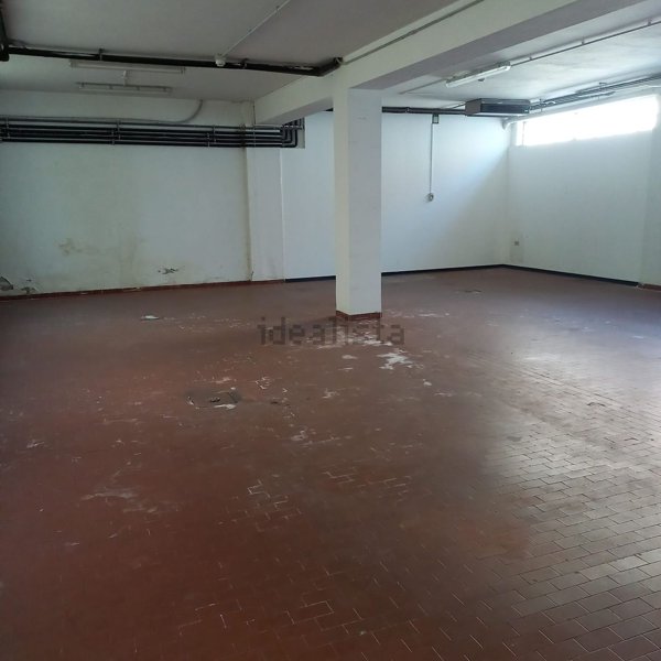 locale commerciale in affitto a Bologna in zona Barca